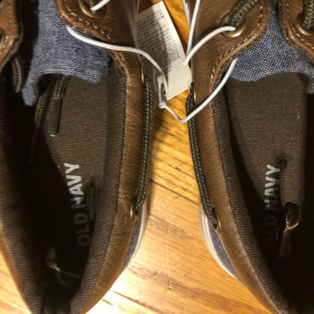 Old Navy Shoes - Picture 3 of 6